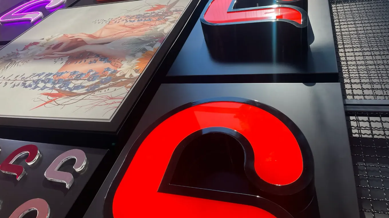 Descubra a arte que transforma: conheça a nossa empresa de quadros